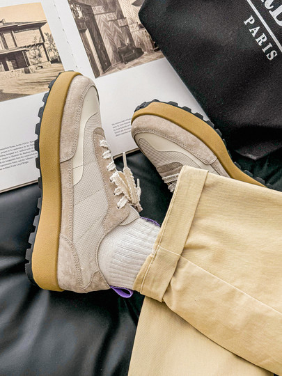 Dexun Men's Shoes 2025 Summer New Mesh Breathable Sneakers Thick Sole Lightweight Soft Sole Casual White Sneakers