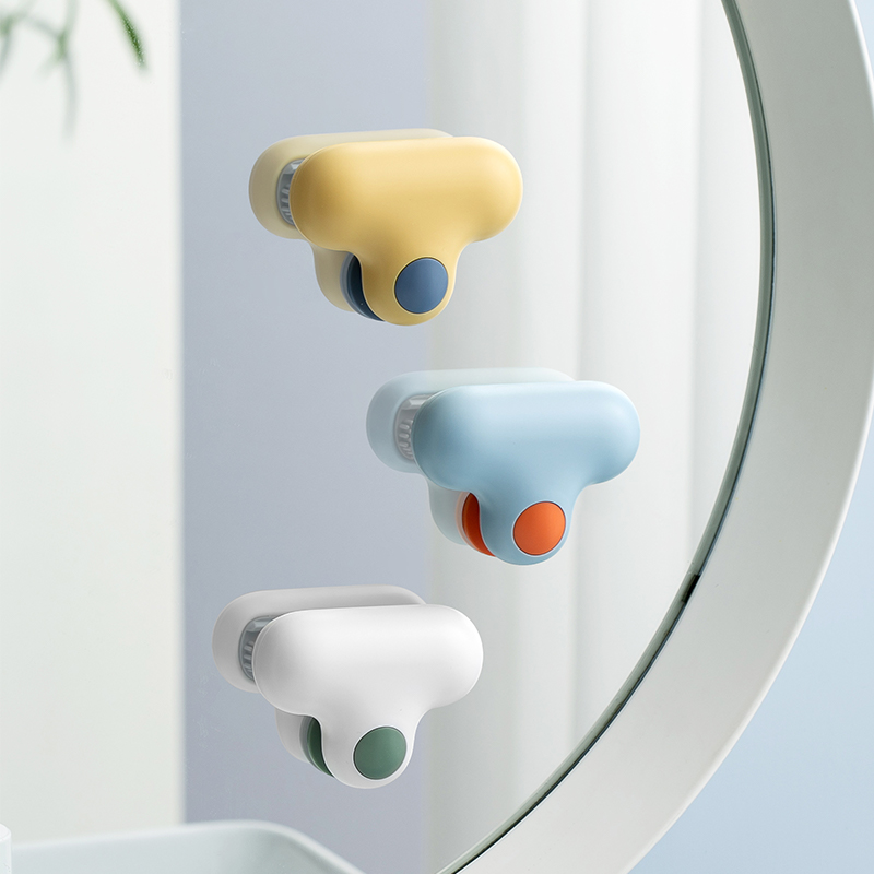 Makeup mirror Glass wiper Small cleaning brush Dressing Room Bathroom mirror Water mist mini-wiping window washing deity