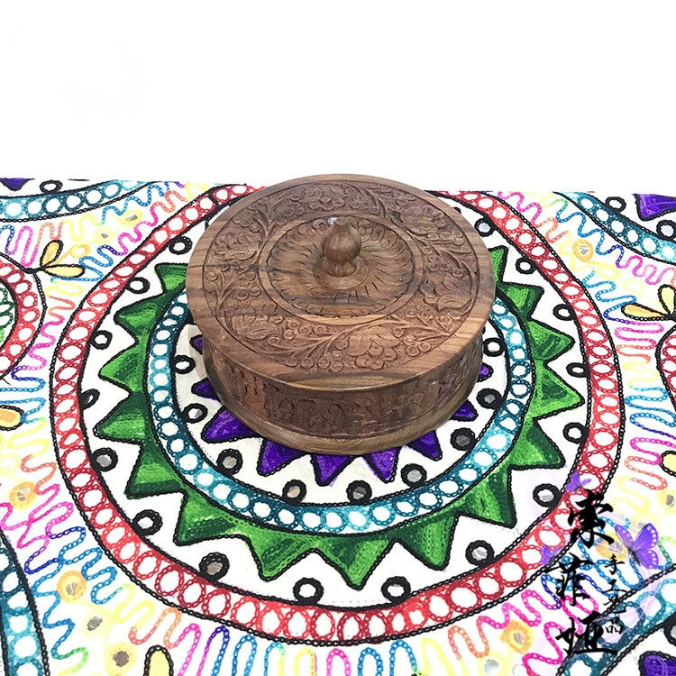 Pakistan Artisanal Walnut Wood Carved Dried Fruit Case with lid Candy Box Creative Nut Pan New Year Melon Seed Box