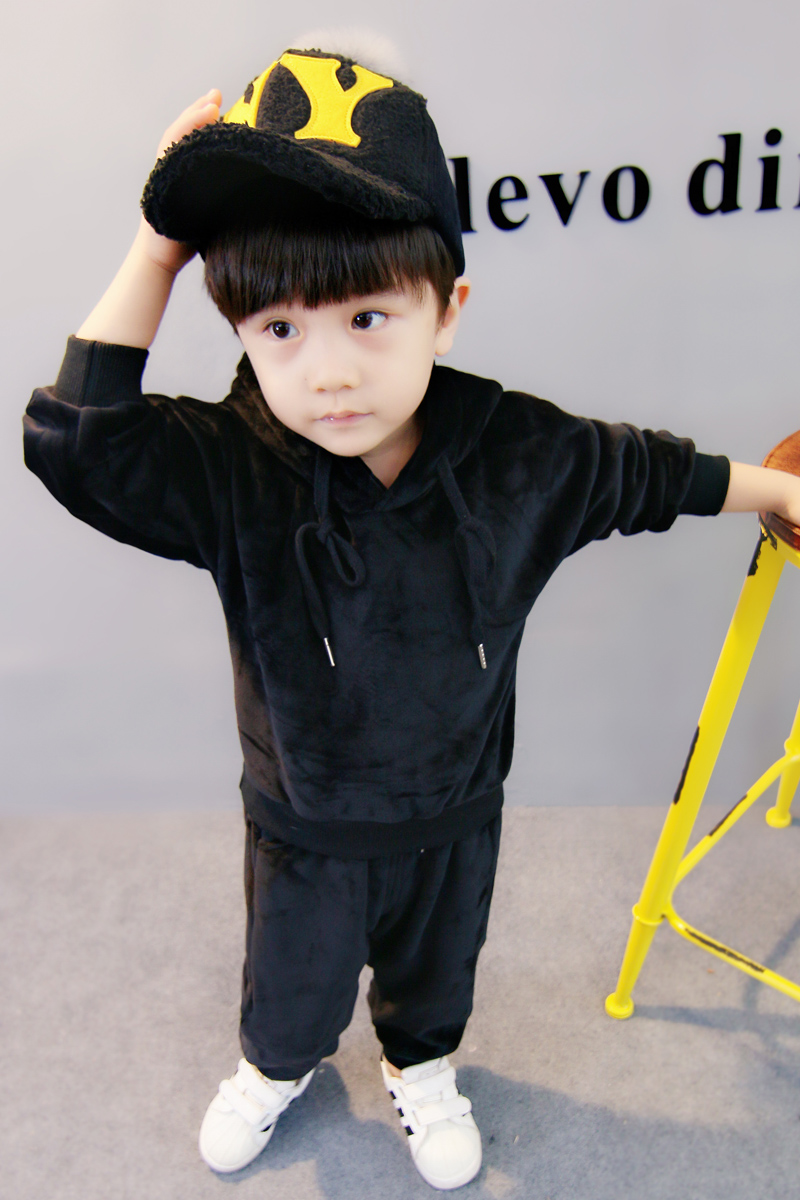 Bộ đồ cho bé trai mùa thu và mùa đông cộng với nhung dày cho trẻ em áo len nhung vàng hai mảnh trẻ em ra ngoài quần áo 1-2-3 tuổi quần dài cho bé gái