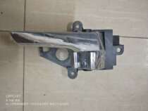  Jiangling Lufeng X8X5 accessories Inner handle Inner opening handle Door inner handle Inner buckle Hand inner handle