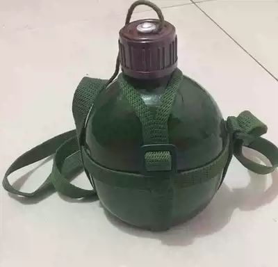 Old-fashioned 87 kettle Outdoor sports kettle 87 Military kettle Kettle Army green kettle