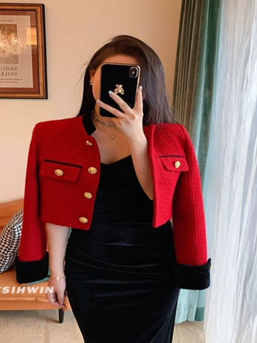 Дизайнерская осенняя красная куртка, тренд сезона, городской стиль