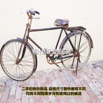 In the 1960s and 1970s vintage bicycle nostalgic men 28 bars film and television Restaurant old objects decoration props