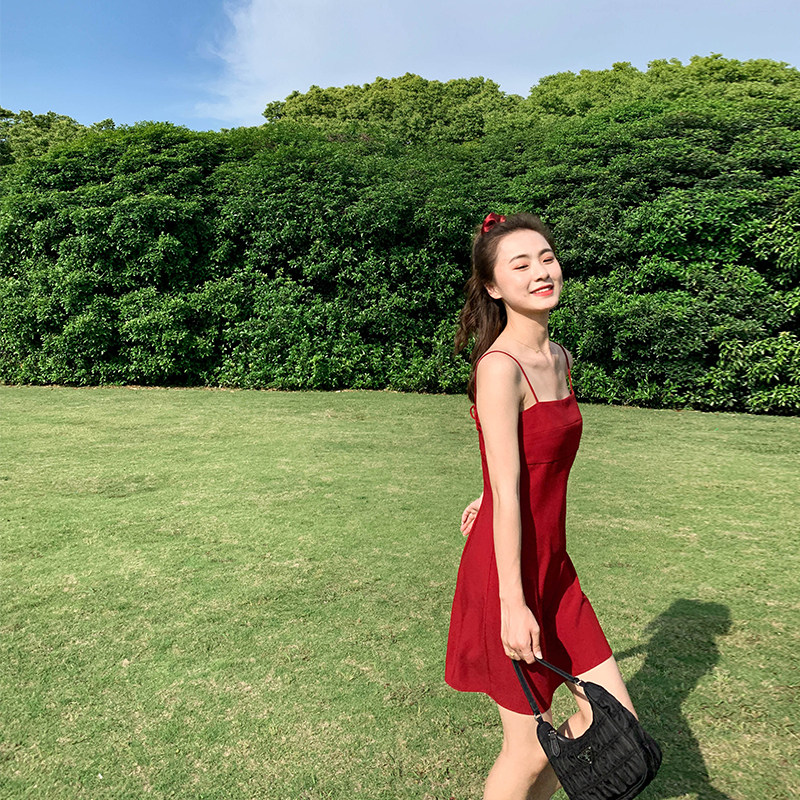 Chic gentle red suspender dress female 2023 new summer dress small waist thin temperament a-line skirt