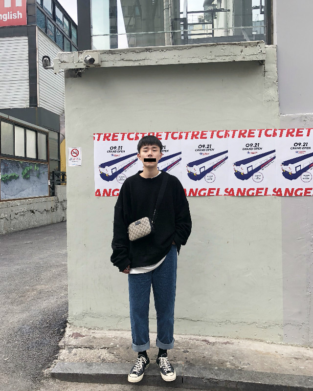 Áo nỉ nam mùa xuân nam 2018 xu hướng mới buông tha cổ tròn gió sang trọng áo len nam màu sắc sành điệu áo khoác hoodie có dây kéo