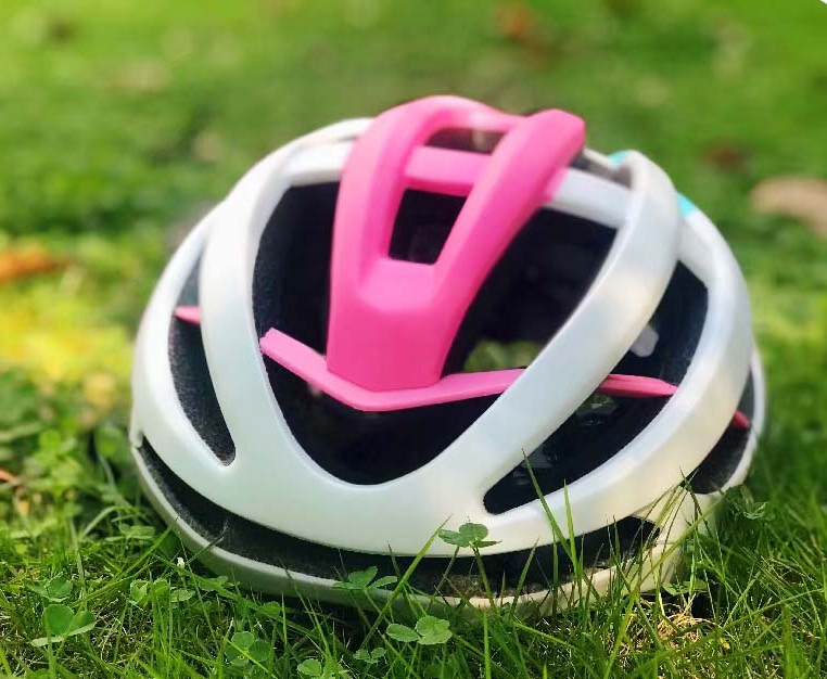 PMT helmet Hayes Ultra-light pneumatic one-piece mountain road bike riding helmet Roller skating universal helmet