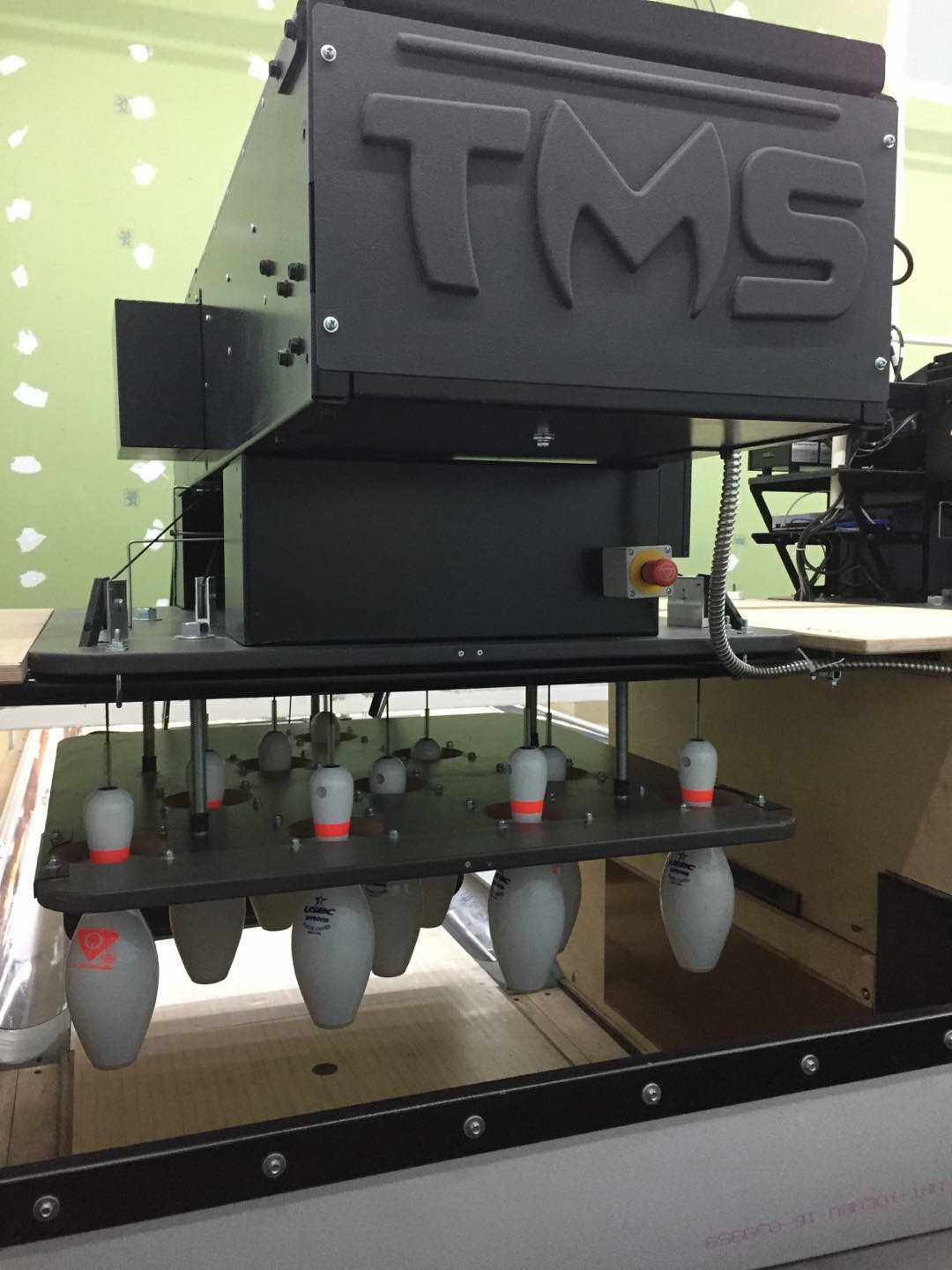 Imported original brand new smart bowling device 7 fold clear cabin