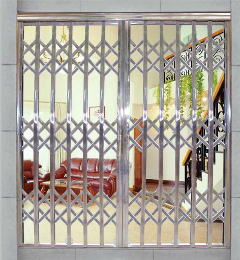 Zhenjiang stainless steel sliding door pull gate balcony anti-theft window 304 high-quality guardrail manual telescopic door gate