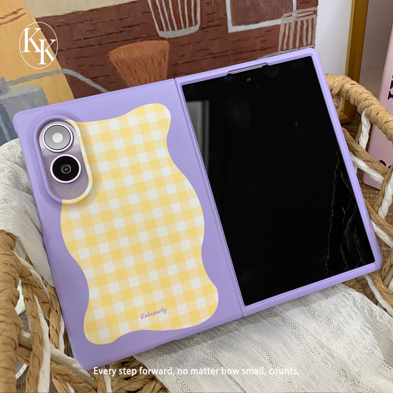 Purple Plaid Color-Blocking Case Suitable for Samsung Z Fold 8 Ultra Phone, Foldable for Women, New W25 Heart of the World Niche Anti-Drop Korean Film Protective Cover with Hand-Held Chain for Folding Screen, Hard Case Purple Plaid Color-Blocking Case Suitable for Samsung Z Fold 8 Ultra Phone, Foldable for Women, New W25 Heart of the World Niche Anti-Drop Korean Film Protective Cover with Hand-Held Chain for Folding Screen, Hard Case