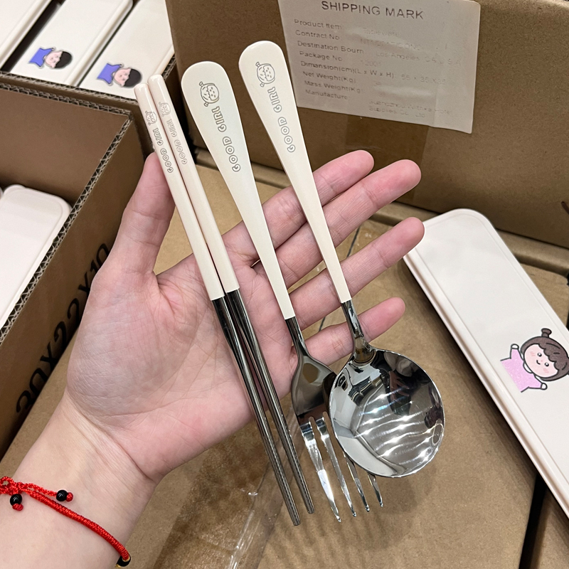 Cute Portable Cutlery Set with Spoon, Chopsticks, and Stainless Steel Fork, Student Cutlery with Storage Box for Office Workers