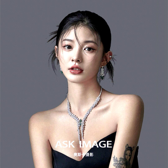 High-End New Jewelry, Light Luxury Zircon Evening Dress Accessories, Wedding Jewelry Necklace and Earrings Two-Piece Set with Silver Needle