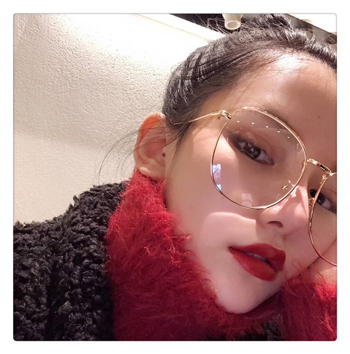 2019 lưới đỏ với kính mắt nữ đường phố bắn hộp lớn mặt to chống mỏng màu xanh với gọng kính cận thị kính rayban nữ