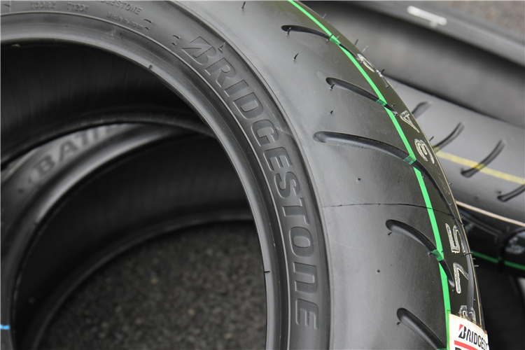 Lốp xe máy Bridgestone 120 150 160 170 60 180 190 70 55 17 nóng chảy một nửa lốp xe máy airblade yokohama