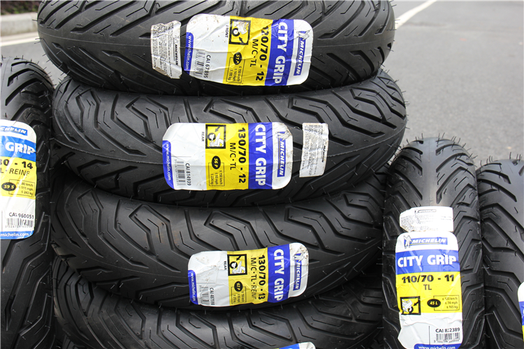 Michelin thành phố kẹp lốp xe gắn máy 90 100 110 120 130 70 80 10 12 14 lốp xe máy honda wave