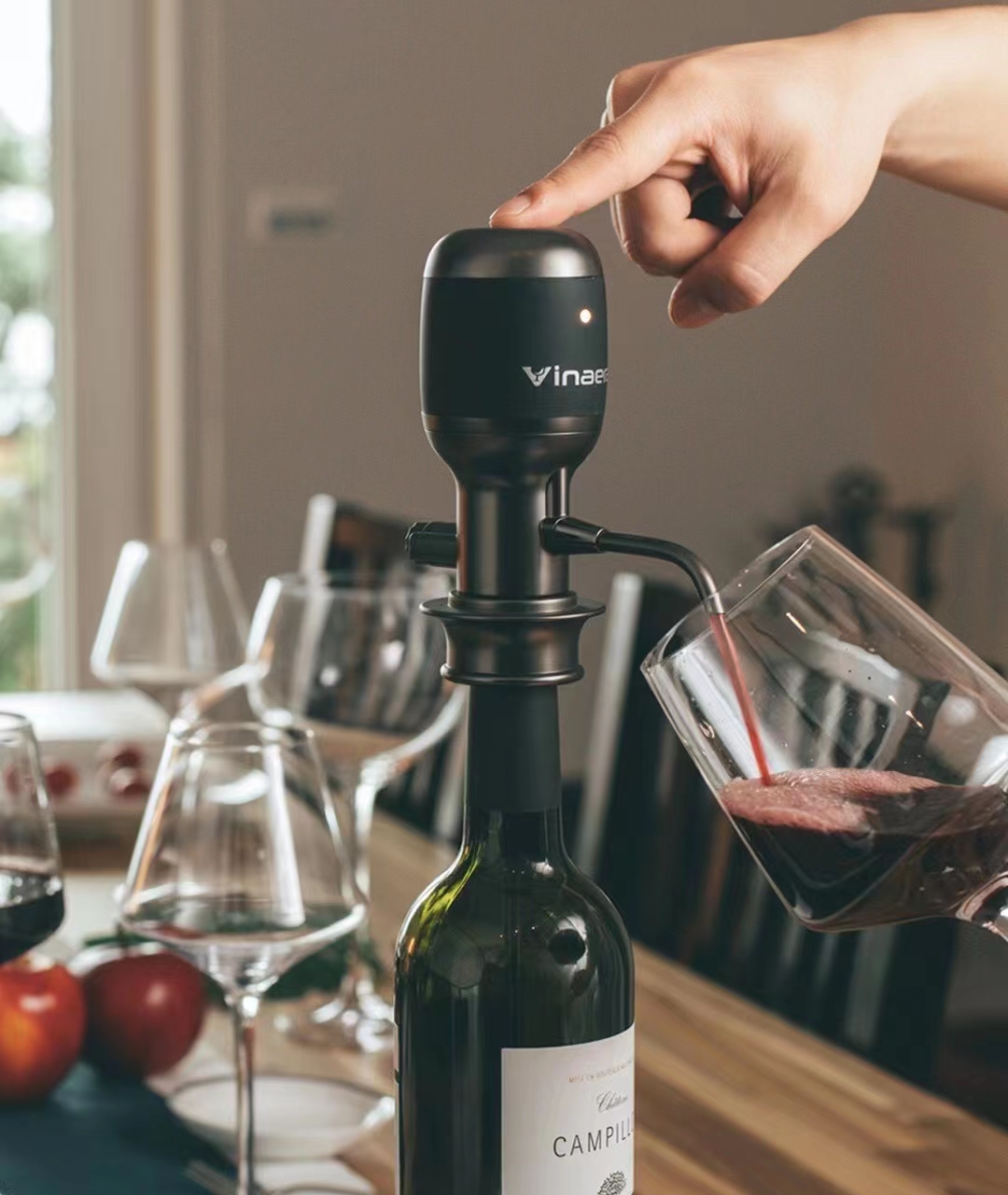 Red Dot Design Award Import Vinaera Electronic Decanter Red Wine Electric Fast Wine Decanter Wine Decanter