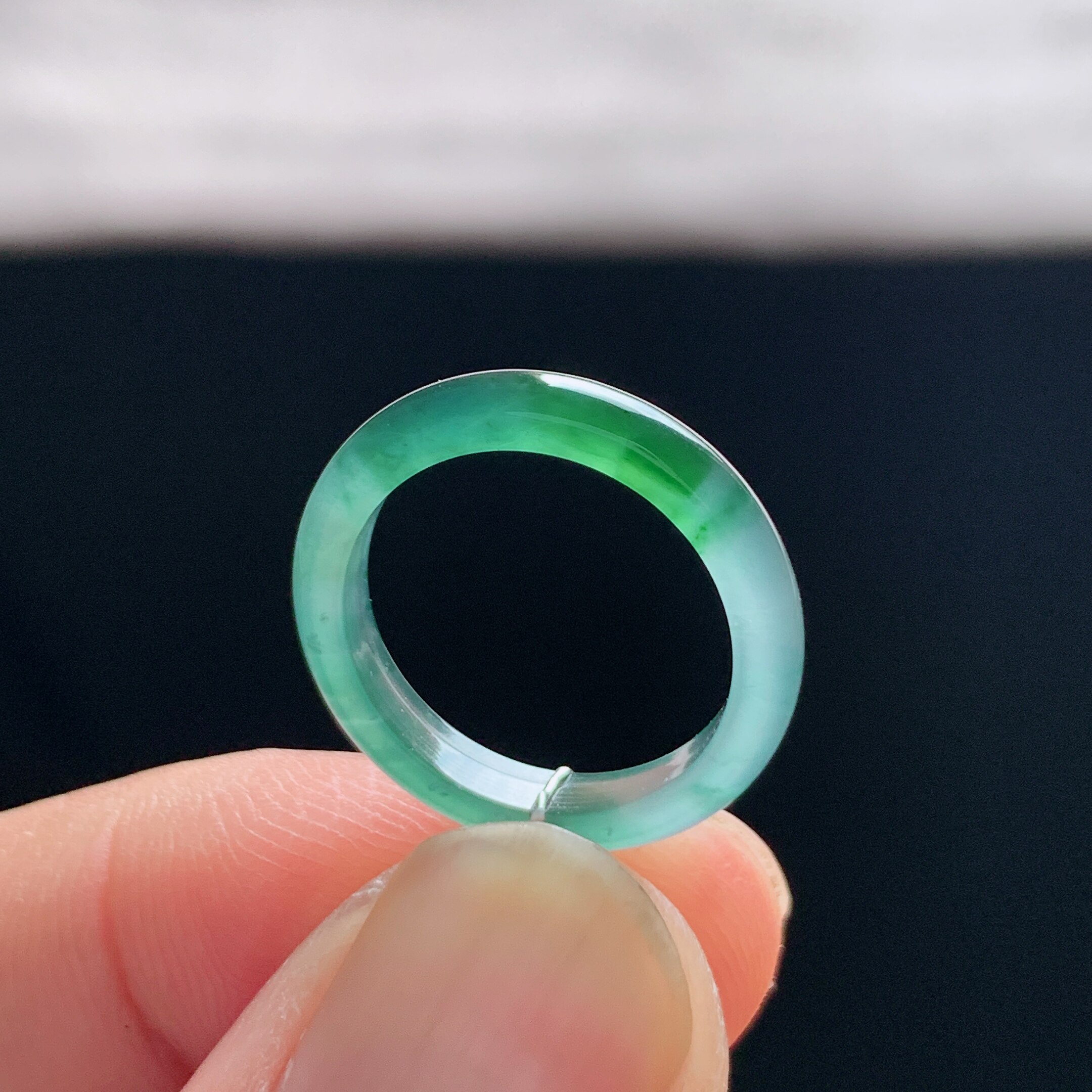 Natural A-grade ice jade No. 8 half-mountain water ring