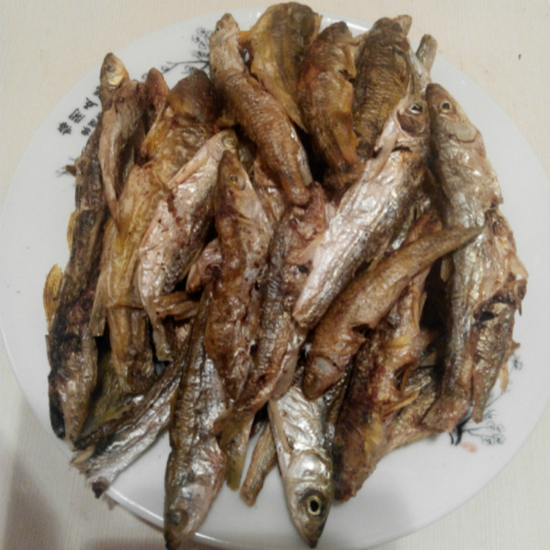 Jiangxi Jian Yongfeng dry goods specially produced pure natural small fish dried fire pee fish fish fish pine two servings