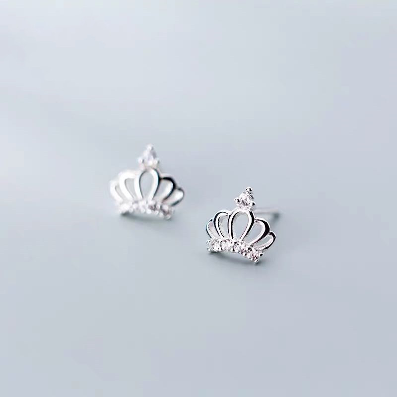S925 Silver Earrings for Women, Japanese and Korean Style, Simple, Fresh, Sweet, Diamond-Encrusted Small Crown Fashion Earrings S925 Silver Earrings for Women, Japanese and Korean Style, Simple, Fresh, Sweet, Diamond-Encrusted Small Crown Fashion Earrings