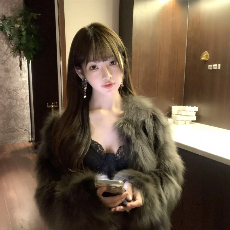 Dark Gray Green Eco-Friendly Fur Coat for Women, Winter 2025 New Style, Elegant Socialite Young Style Faux Fox Fur Coat