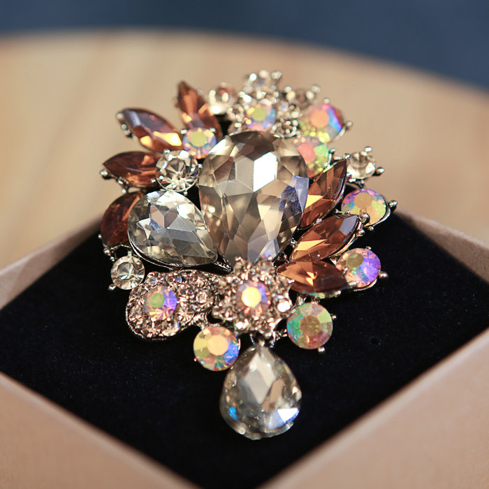 Broche femme en cristal autrichien - Ref 1174034 Image 7