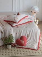 Бесплатная подушка из 60 штук Tencel (вышитые заботливые мишки)