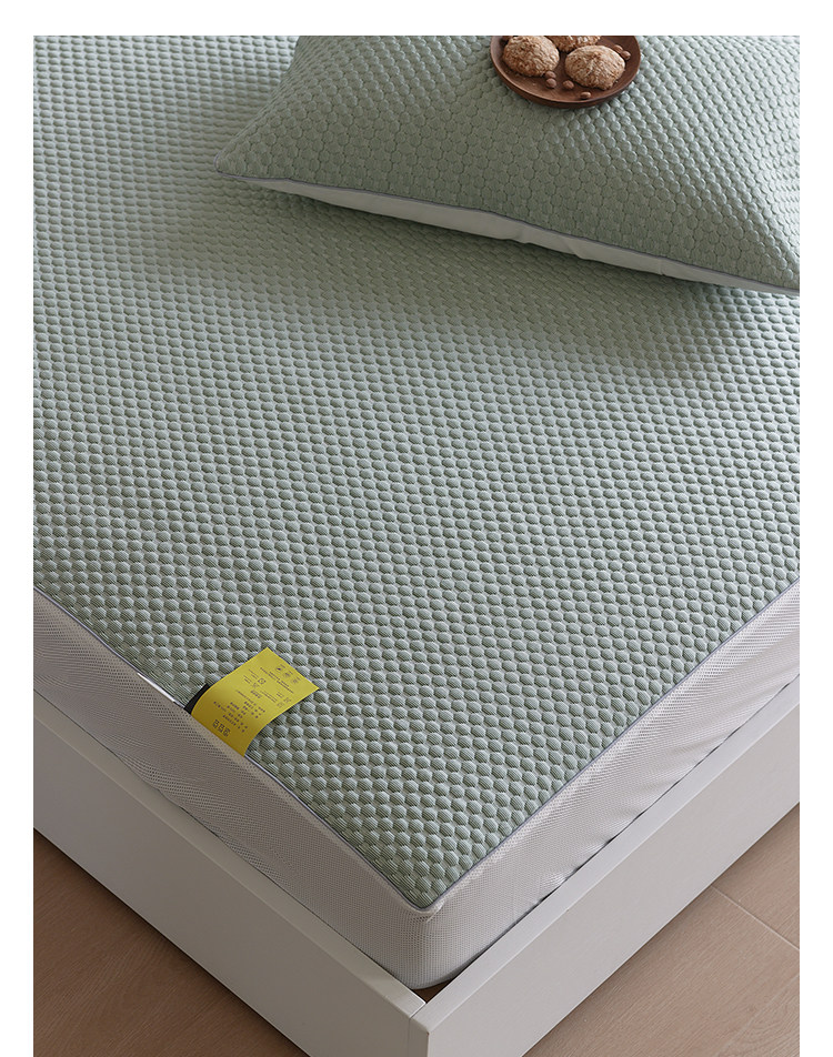 Класс A 2026 новая модель прохладный набор циновок из трех предметов из ледяного шелка летний матрас с простыней на резинке машинная стирка мягкая циновка для кондиционера