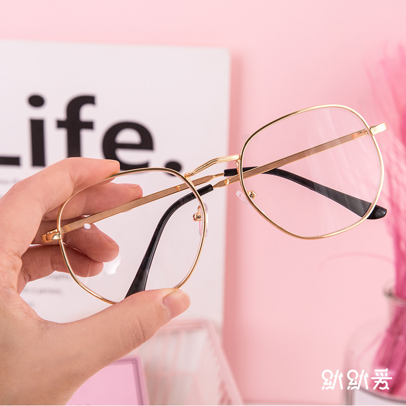 Im lặng tình yêu lưới đỏ gọng kính nữ phiên bản Hàn Quốc của thủy triều retro mặt to tròn với gọng kính đơn giản cá tính tròng kính đổi màu