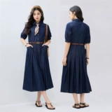 Женское джинсовое платье в стиле Giordano miu с плиссированными лацканами и полуоткрытой 𫔭 планкой 18465506