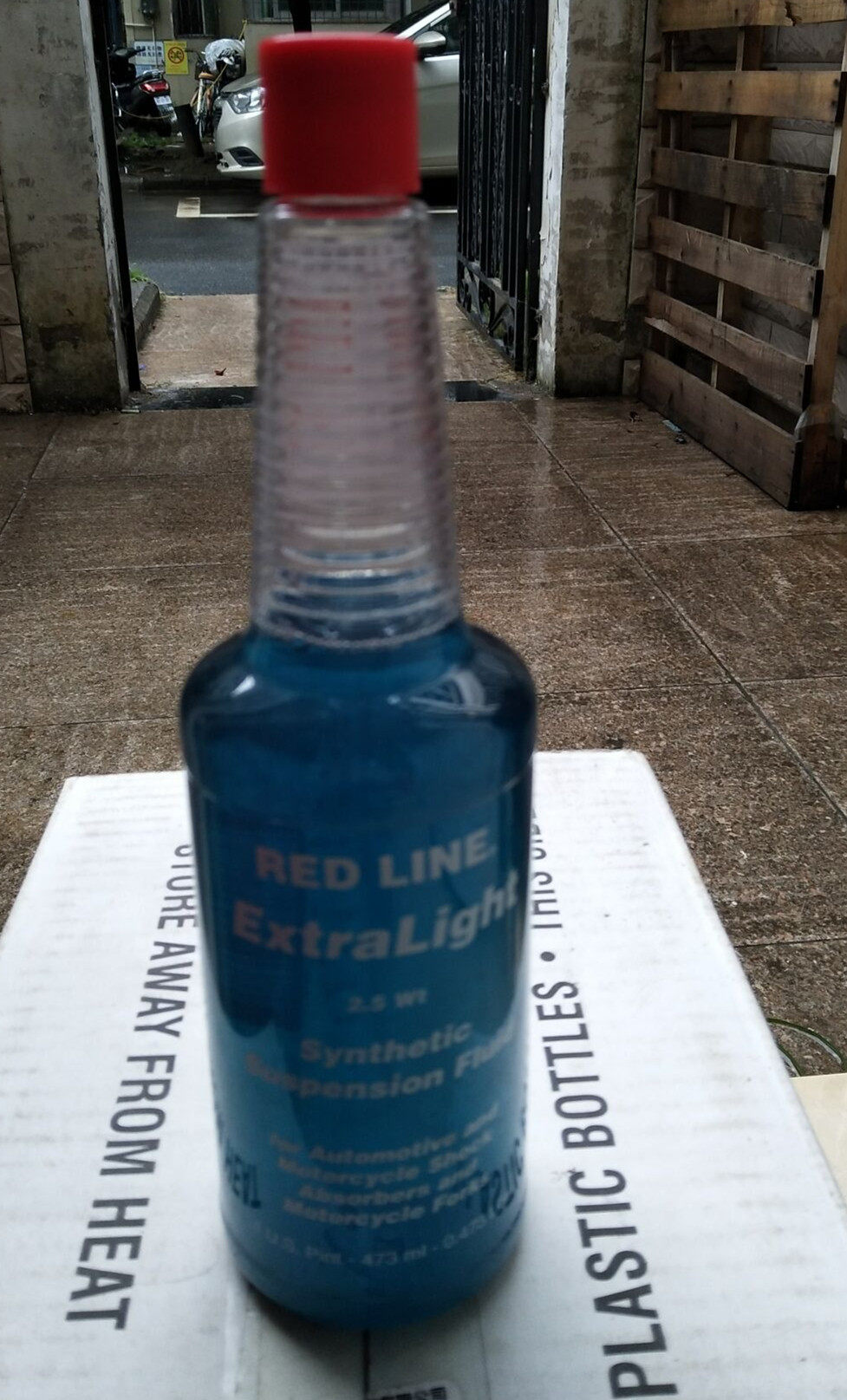 REDLINE Red Line Total Synthetic Locomotive Bike Shock Absorbing Oil Shock Absorbing Oil Front Fork Oil 2 5W