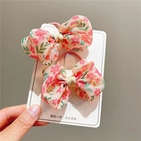 Пара глубоких порошковых кругов волос