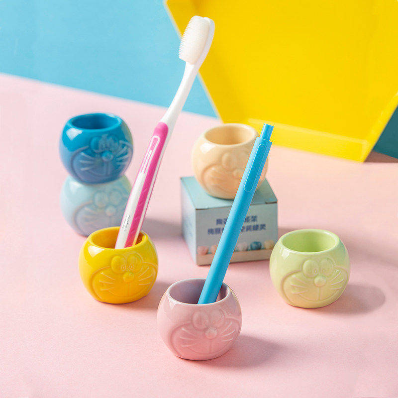 The Doxa A Dream Machine Cat Genuine authorised embossed styled ceramic pen holder chopstick holder toothbrush holder