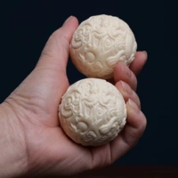 Слоновая кость дракон и Phoenix Polo Player Dragon и Phoenix Chengxiang Health Ball Practic