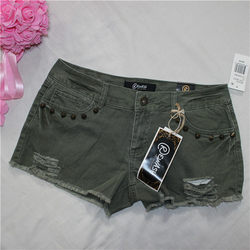 Summer new thin military green rivet raw edge A-shaped loose denim shorts plus size women's pants for fat girls