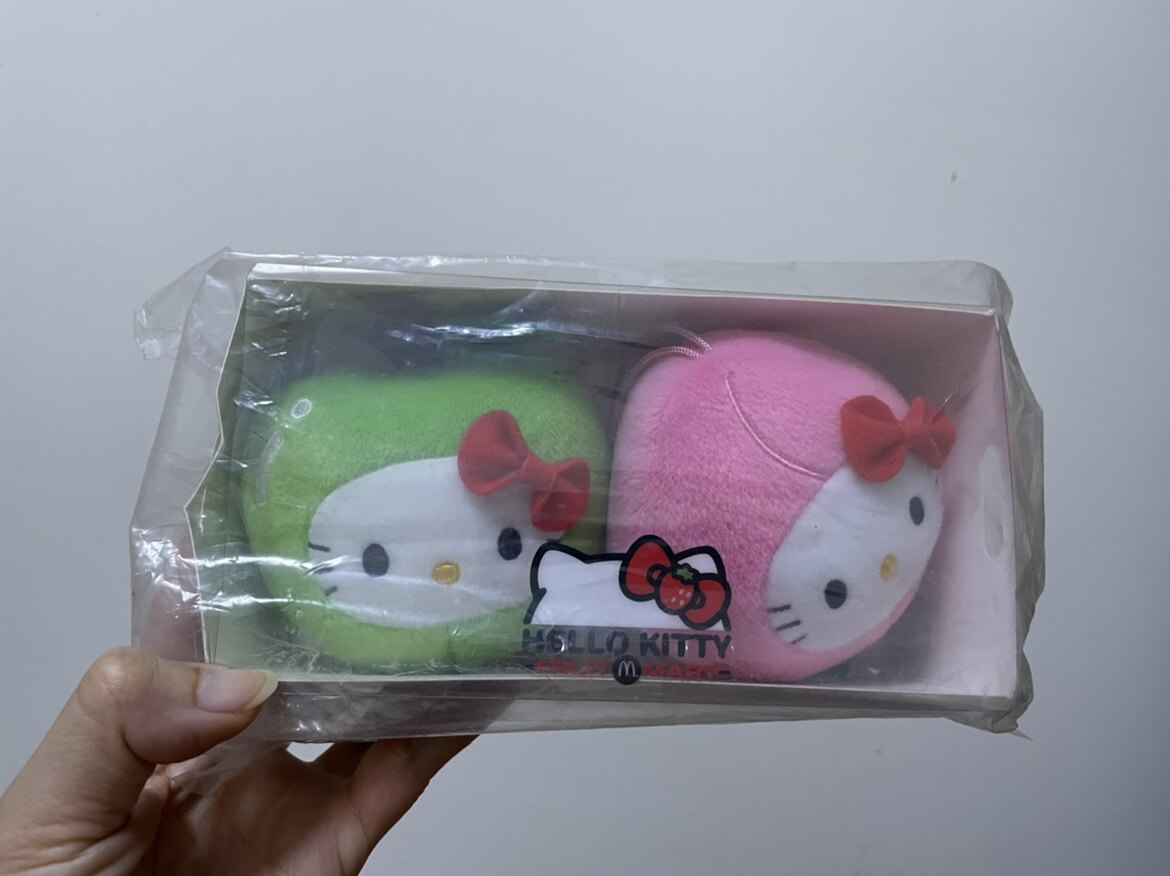 Hong Kong McDonald's 2016 Assorted Fruit Raiders Hello Kitty Special Edition Peach Green Apple Doll