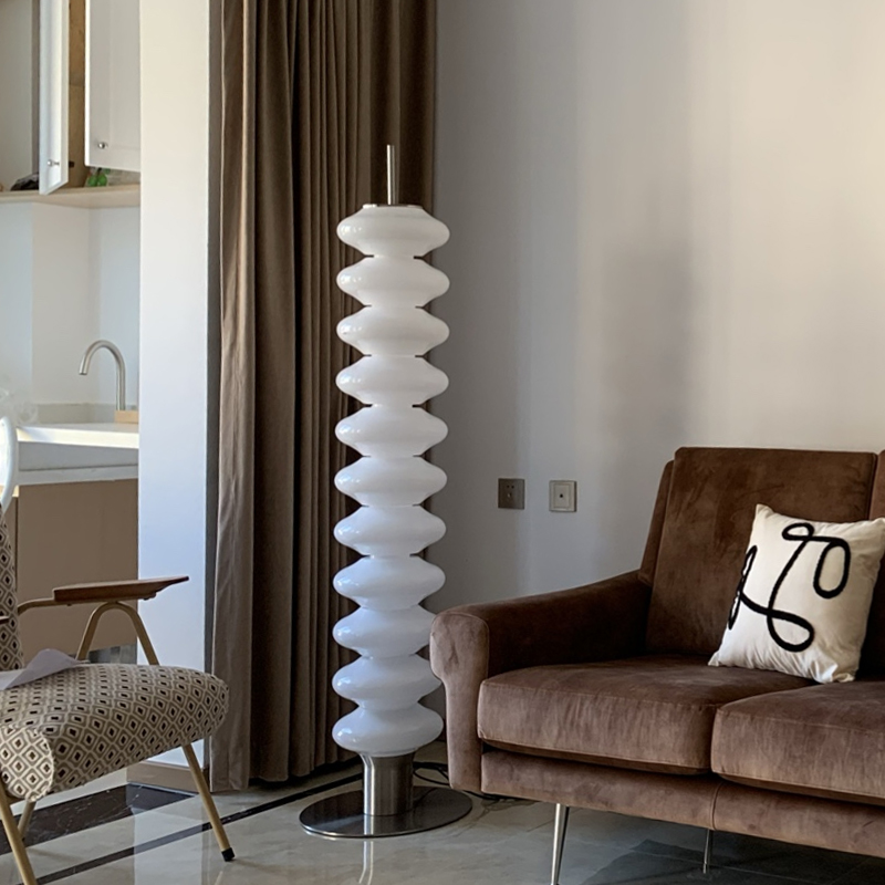 Danish modern minimalist floor lamp Nordic living room bedroom dining room B & B decoration design personalized creative lamps