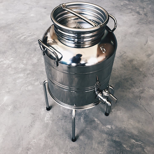 Pot 3] Original imported Italian outdoor camping stainless steel drinking pot cold drink pot wine barrel