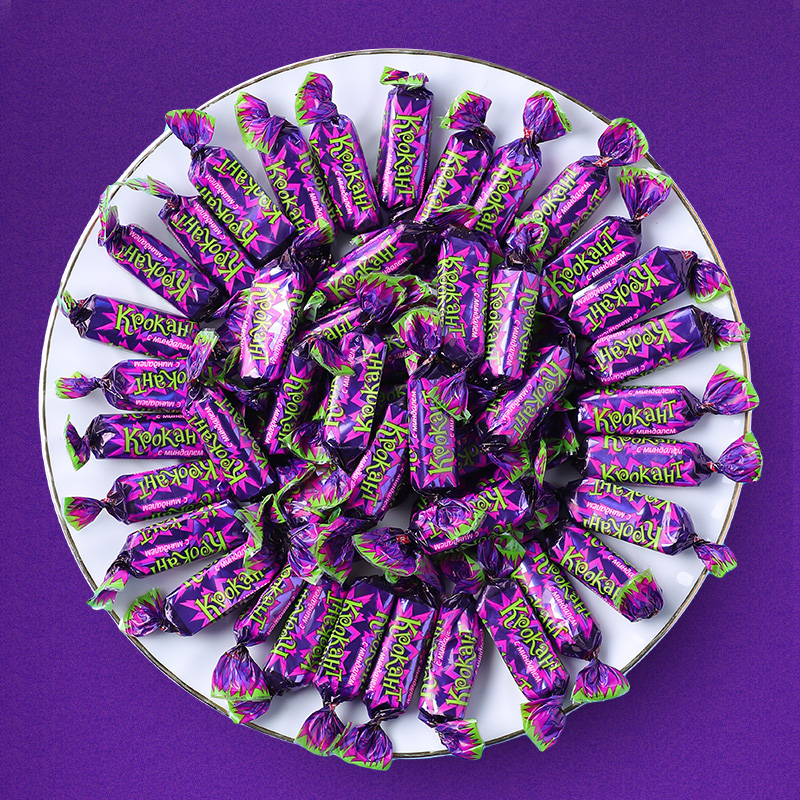 Imported Russian purple sugar KPOKAHT almond chocolate sandwich candy snack candy 250g