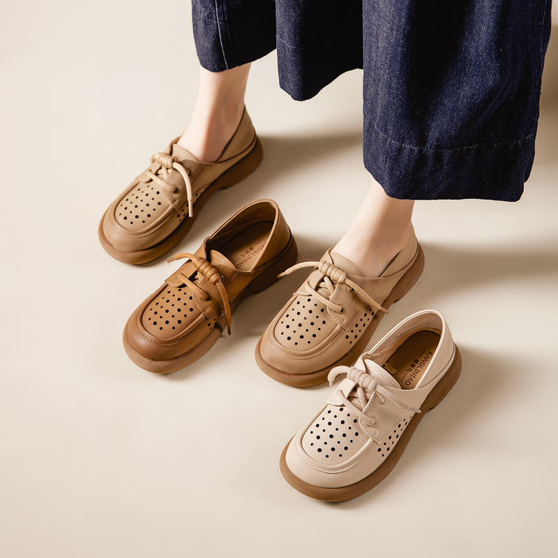 Genuine Leather Soft-Soled Mom Shoes, Sandals, Lightweight Casual Shoes for Middle-Aged and Elderly People, Comfortable and Not Tiring, Clogs, New Summer Style