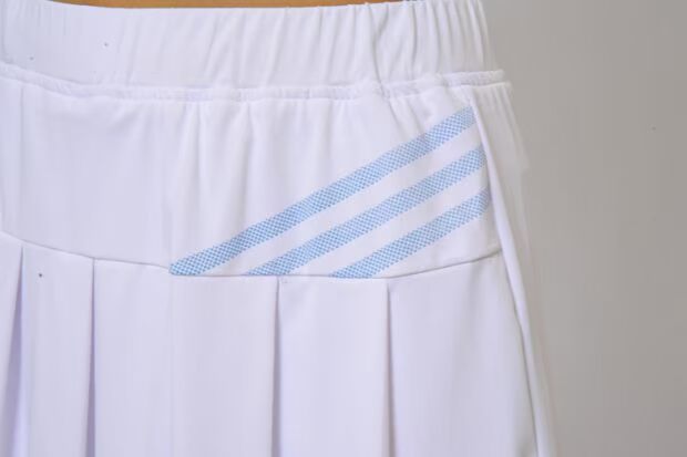 Mới quần vợt nữ váy thể thao quần chống ánh sáng lụa Hàn Quốc thoáng khí thể thao mùa hè căng váy xếp li quần áo the thao nike nữ