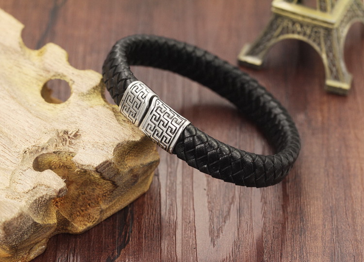 Châu Âu và Hoa Kỳ retro da đen dệt vòng đeo tay nam và nữ hipster hoang dã tùy chỉnh vòng đeo tay thời trang đơn giản vòng tay chữ vòng đá phong thủy