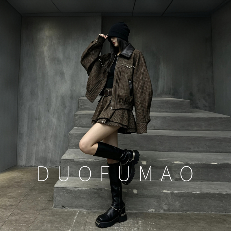 M Brand's Trendy and Cool Outfit Set for Women, New Autumn Style, Lapel Jacket and Short Skirt Two-Piece Set M Brand's Trendy and Cool Outfit Set for Women, New Autumn Style, Lapel Jacket and Short Skirt Two-Piece Set
