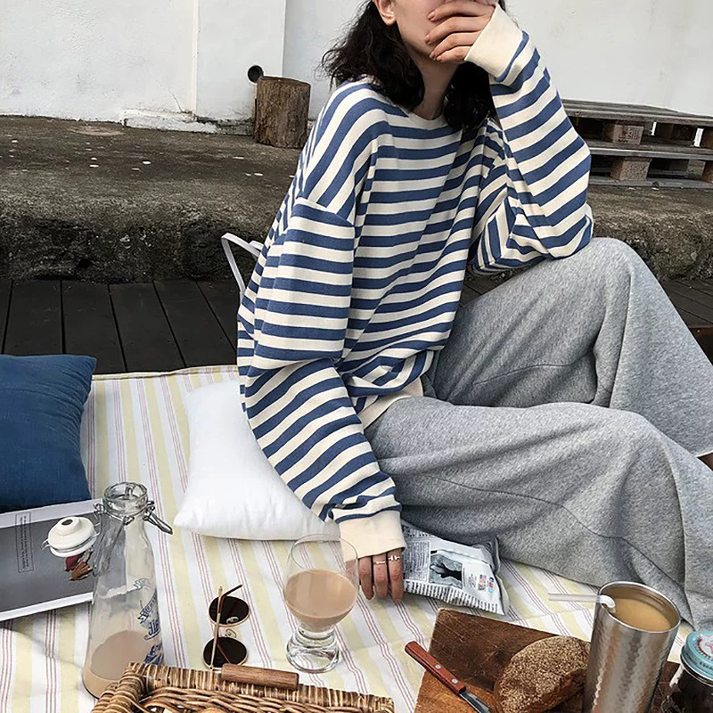 Свитшоты HOODIES ДЛЯ ЖЕНЩИН HARA