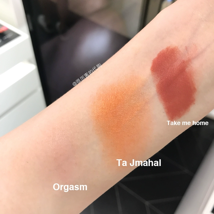 NARS Crimson Taj Mahal đã biến mất trong các sông và hồ trong một thời gian dài. Đẹp nổ! TA JMAHAL - Blush / Cochineal má hồng morphe