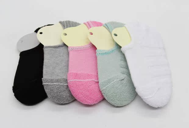 Cô silicone chống trượt vớ thể thao vớ vớ thể dục khử mùi thấm mồ hôi vô hình vớ thể thao cắt thấp chạy vớ tất cao cổ
