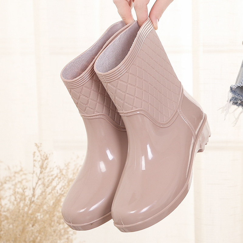 Adult fashion waterproof shoes rain boots rain boots women's summer kitchen rubber shoes treading water laundry Korean water boots new outer wear