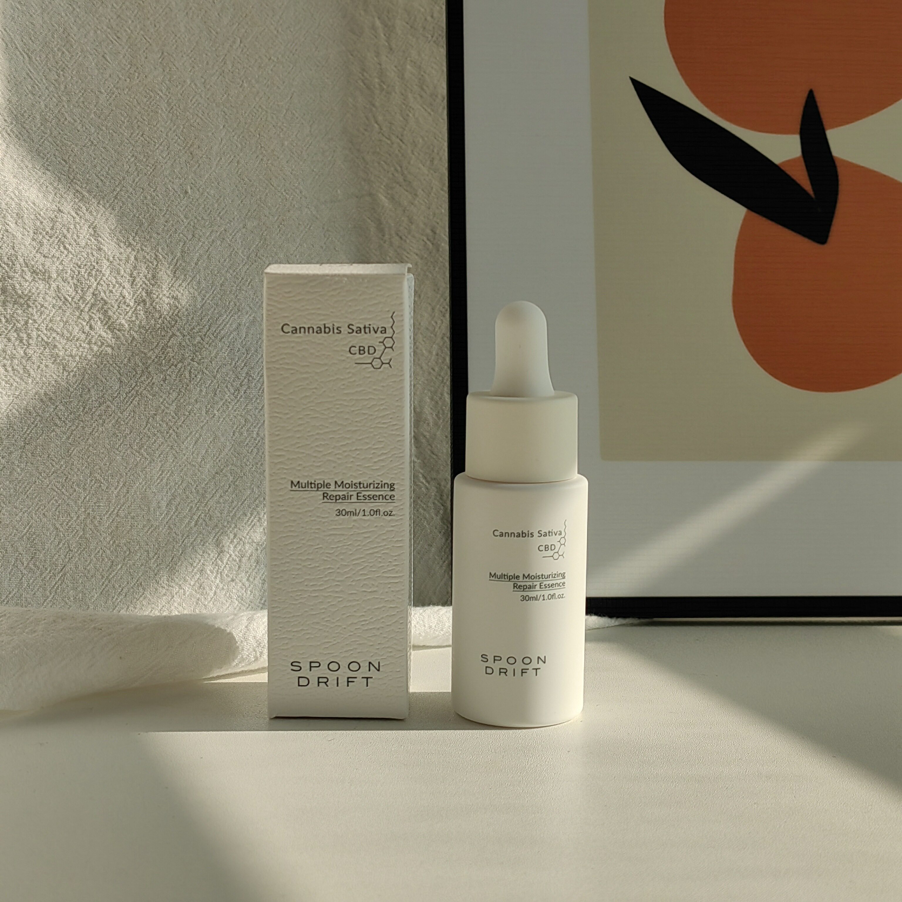 Spring Japanese spoondrift repair moisturizing little white bottle CBD Hemp Essence 30ml