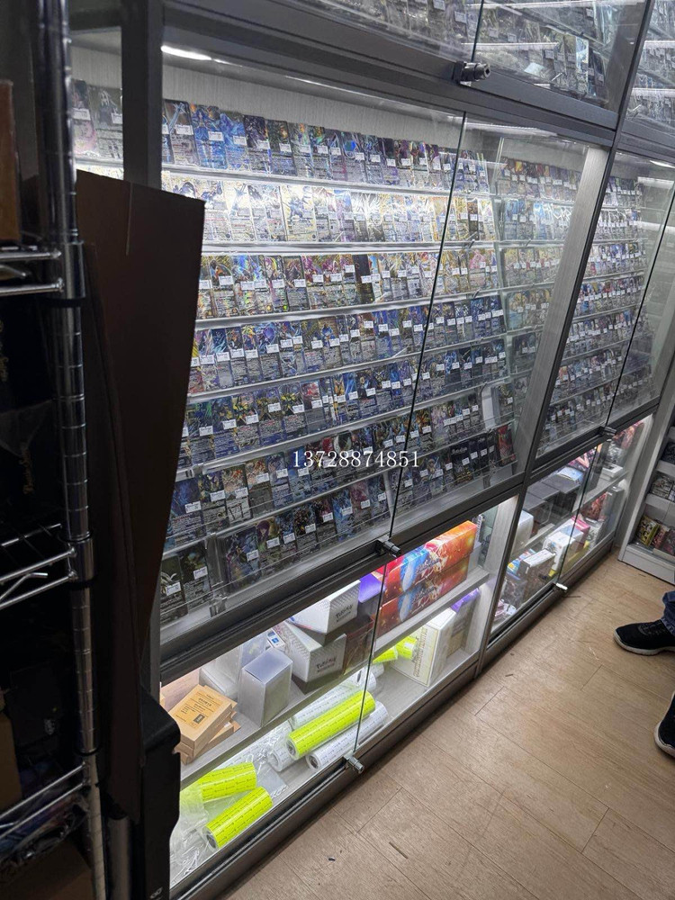 A must-have for card collectors! this card display case instantly upgrades your collection A must-have for card collectors! this card display case instantly upgrades your collection
