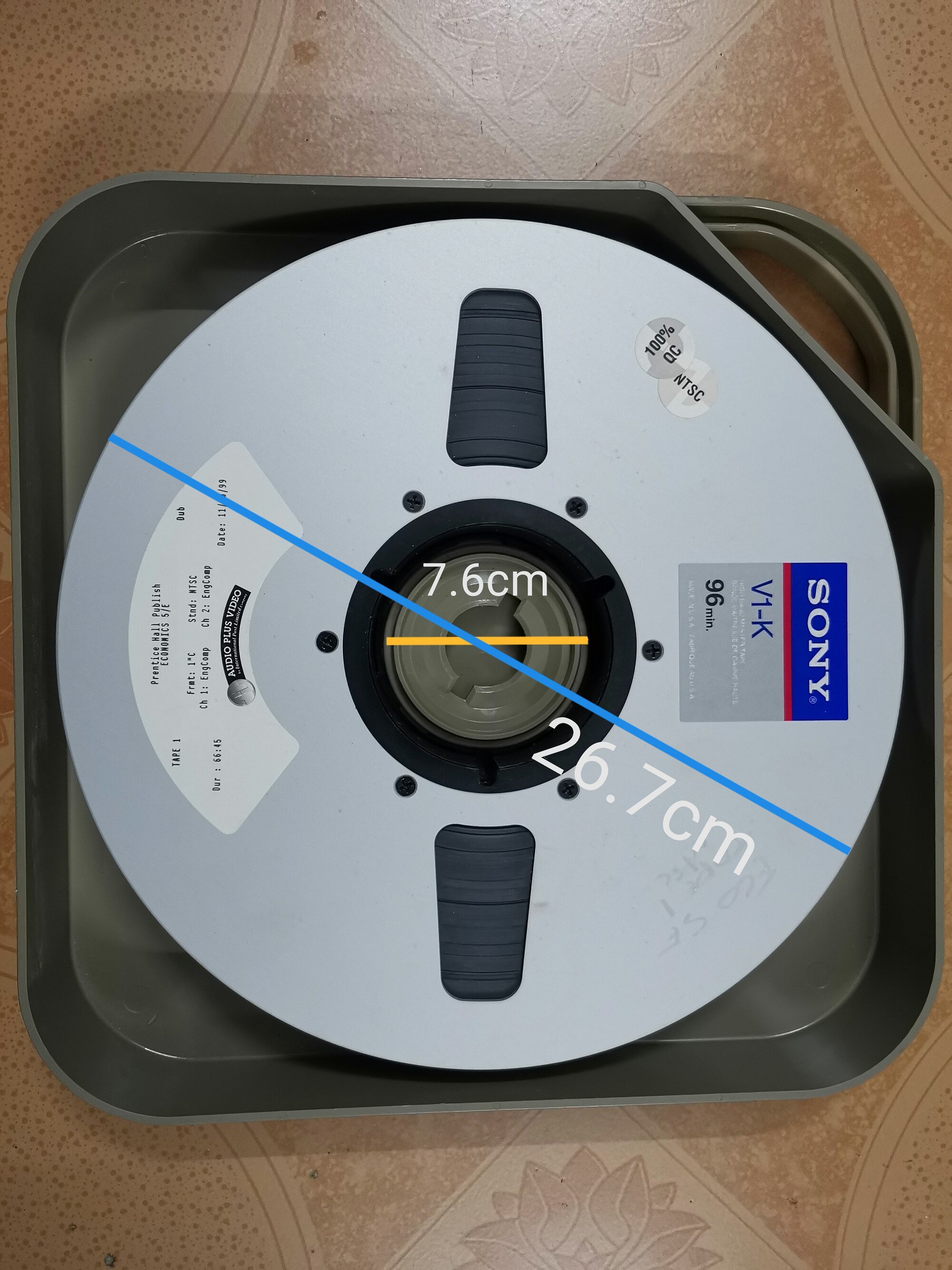 Old-school video 10-inch aluminum opening film with nostalgic old image data collection