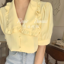 French rouje damas summer tender yellow display white doll collar single row of loose short sleeve snow-spinning shirt woman
